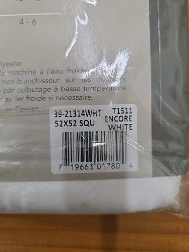 Encore Microfiber Spill Proof Tablecloth New In Package White - Picture 7 of 7