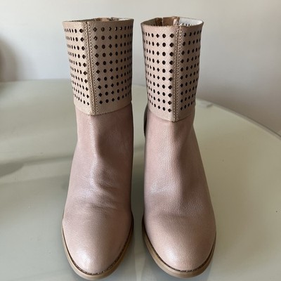 Nine West Hippychic Boots Womens 7 M Ankle Bootie Perforated Cuban Heels Beige