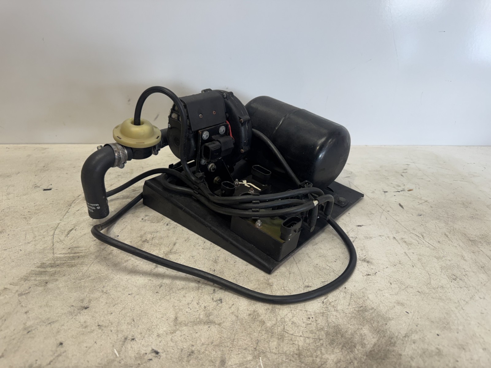 1999 FERRARI F355 CONVERTIBLE OEM U.S. LHD SECONDARY AIR INJECTION PUMP ASSEMBLY
