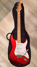 Fender ST-57 Stratocaster E-Gitarre hat Dellen mit weichen