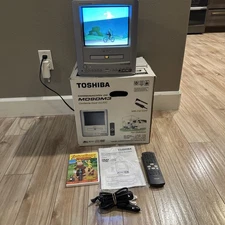 Toshiba 9" TV/DVD MD9DM3 All Original (2002)