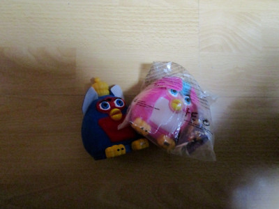 Mc Donald's  2 x FURBYS blau und rose  Tiger Electronics 2001 unbespielt und Neu