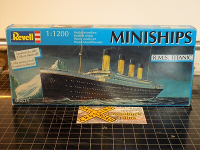 Revell 06819 1:1200 RMS Titanic KIT sealed parts package (012247)
