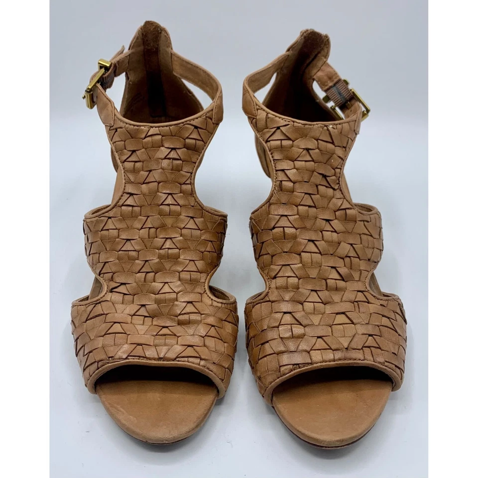 Tacón de cuña de cuero trenzado miel Elliot Lucca para mujer talla 9 (S1172) Foto 2 de 4