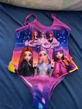 Maillot de bain fille 1 pièce motif KPOP multicolore rose violet bleu 6 Ans