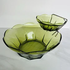Anchor Hocking Avocado Green Glass 3 Piece Chip and Dip Set