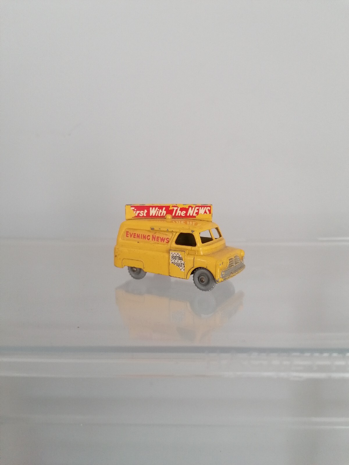 Matchbox 42a, Evening News Van - Free Price Guide & Review
