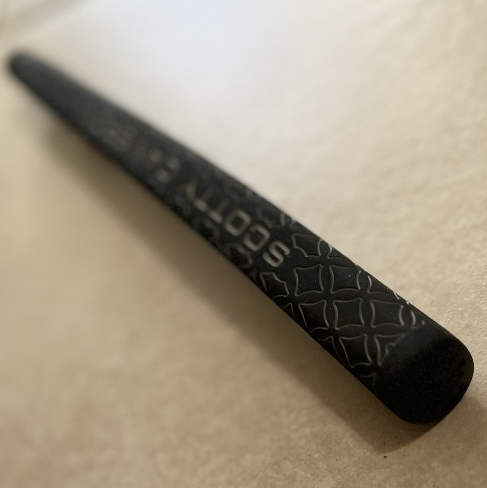 New Scotty Cameron Red Pistolini Plus Putter Grip black dancing letter