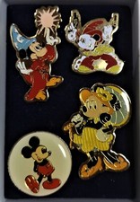 4 pin's badge broche neufs DISNEY MICKEY MINNIE  lot 07