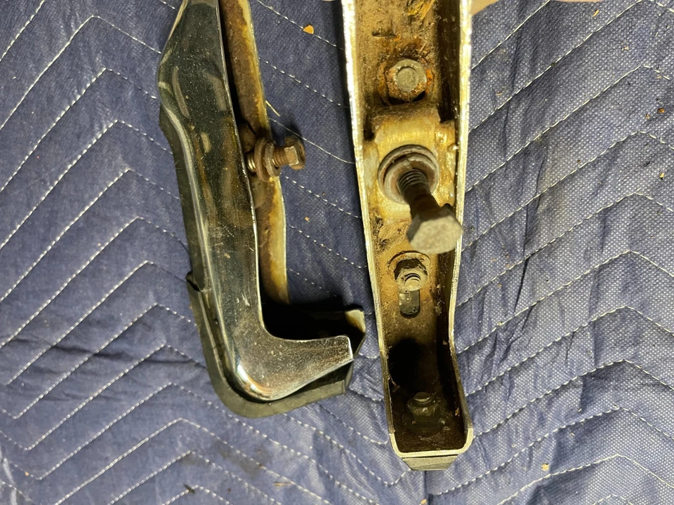 Protector parachoques delantero Coronet 1969 pátina usado juego sin goma 1969 mira 9 fotos 68 Foto 4 de 4