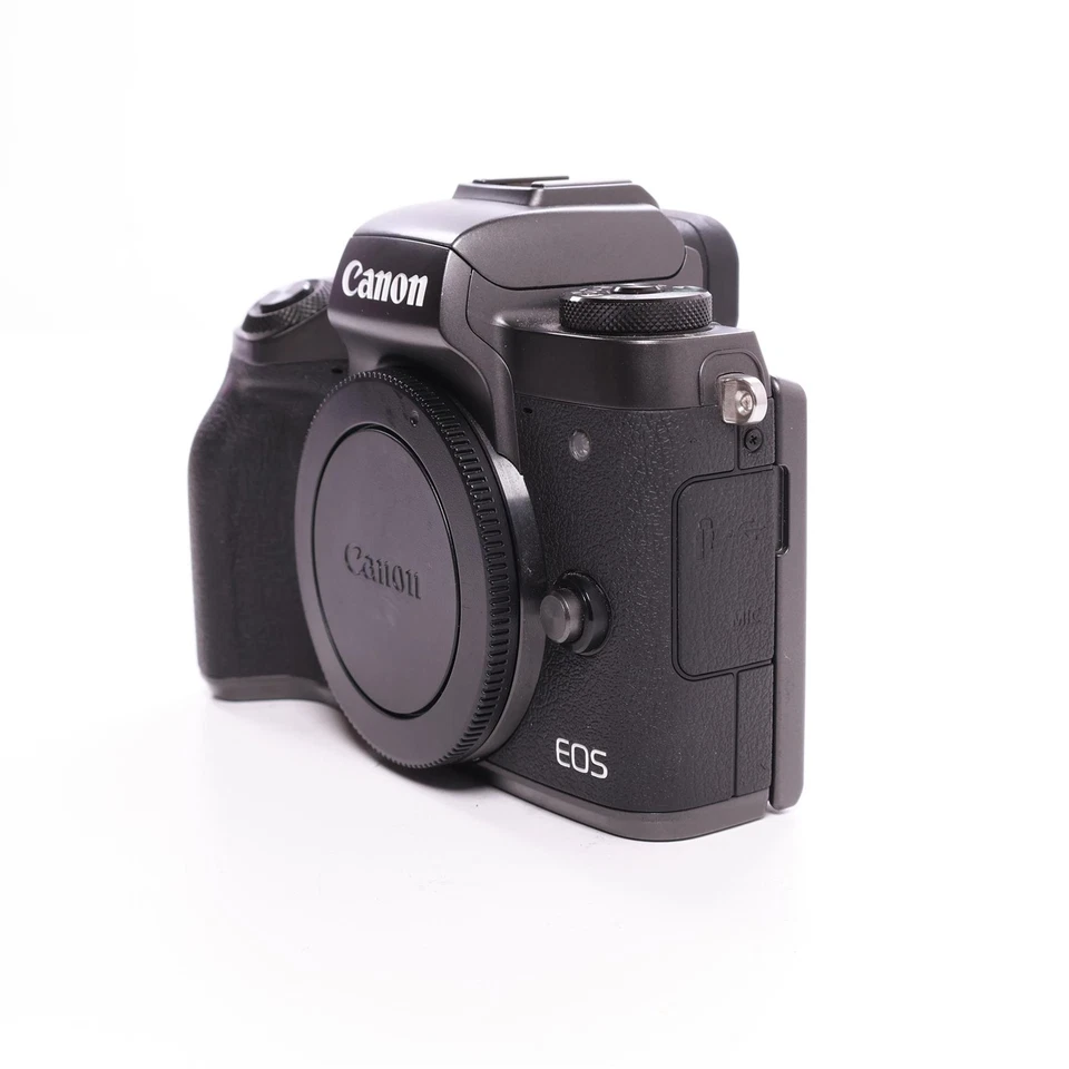 Canon EOS M5, photo 2 of 5