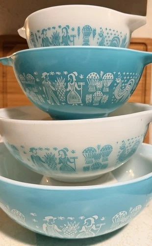 A+ Pristine Pyrex Cinderella Butterprint Mixing Bowl Set Blue White 4 Piece EUC
