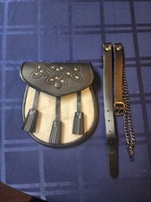 Used SCOTTISH LEATHER SPORRAN WITH FUR, TASSELS and chain