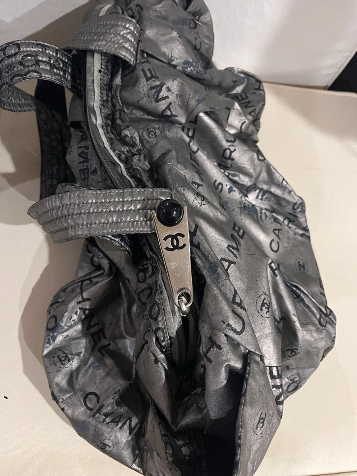 Bolso Chanel Project dañado Foto 3 de 4