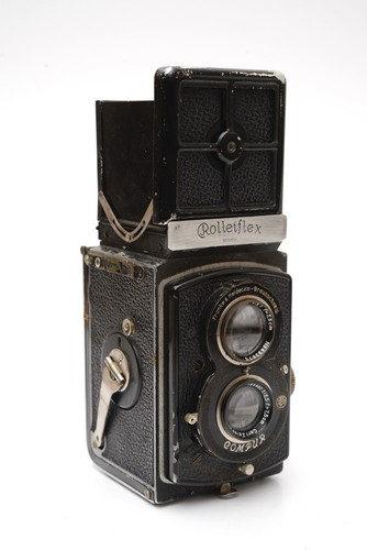 Rolleiflex alte Standard TLR Kamera - Carl Zeiss 7,5 cm f/3,8 Objektiv. Rolladen defekt