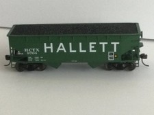 Atlas HO 20007442 - Trainman - 2-Bay Offset Hopper "Hallett" 9704