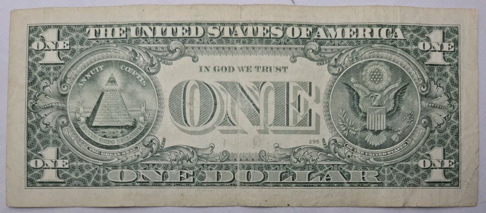 Radar con cuádruple centrado número de serie elegante G72000027F 2009 billete de un dólar de 1 dólar Foto 3 de 3