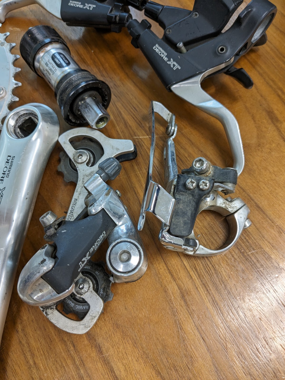 Shimano Deore XT M739 3x8 Speed Group Grouppo Crankset brakes levers derailleurs