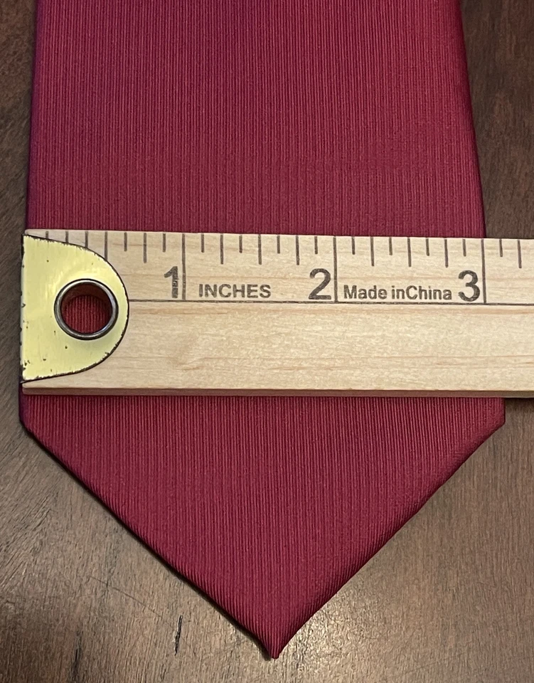 Corbata de cuello Kenneth Cole Reaction roja 100 % seda para hombre hecha en China Foto 4 de 4