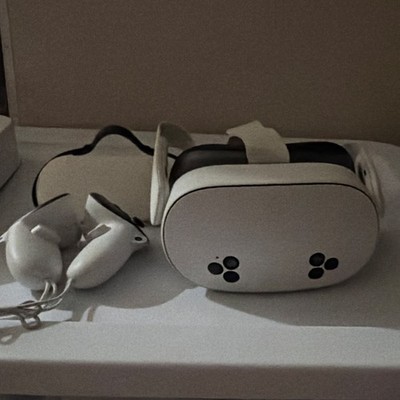 Meta Quest 2 128 GB VR Headset Never Used Out Of Box Read Description.