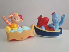 In The Night Garden Push Along Iggle Piggle Upsy Daisy Boat Bed Figures