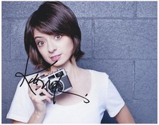 Kate Micucci Signed Big Bang Theory Garfunkel Oates Raising Hope 8x10 Photo
