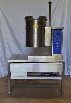 Cleveland KET-3-T And Stainless Steel Stand 3 gal Steam Kettle Manual Tilt 