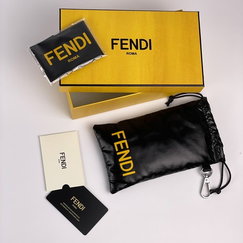 Occhiali da sole uomo Fendi nero grigio quadrato FE40126I PELLE 01A NUOVI AUTENTICI - Foto 9 di 9