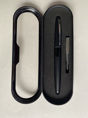 Pilot Fountain Pen w/Case Made in Japan, *no ink included