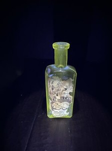 Vintage Manganese Uranium Bottle Vinilla Grocery Boston Mass