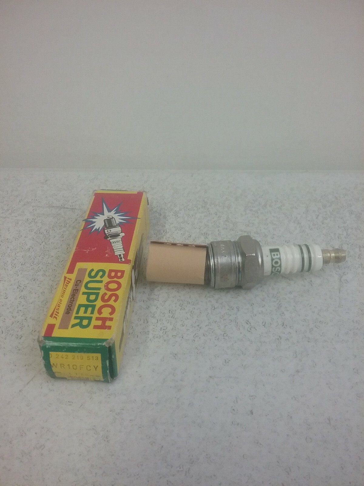 WR10FCY Bosch Super Cu-Electrode Thermo-elastic Spark Plug