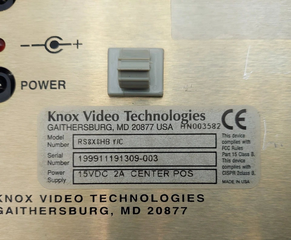 KNOX RS8x8HB CONMUTADOR DE ENRUTAMIENTO DE AUDIO/VIDEO MONTAJE EN RACK Foto 3 de 4