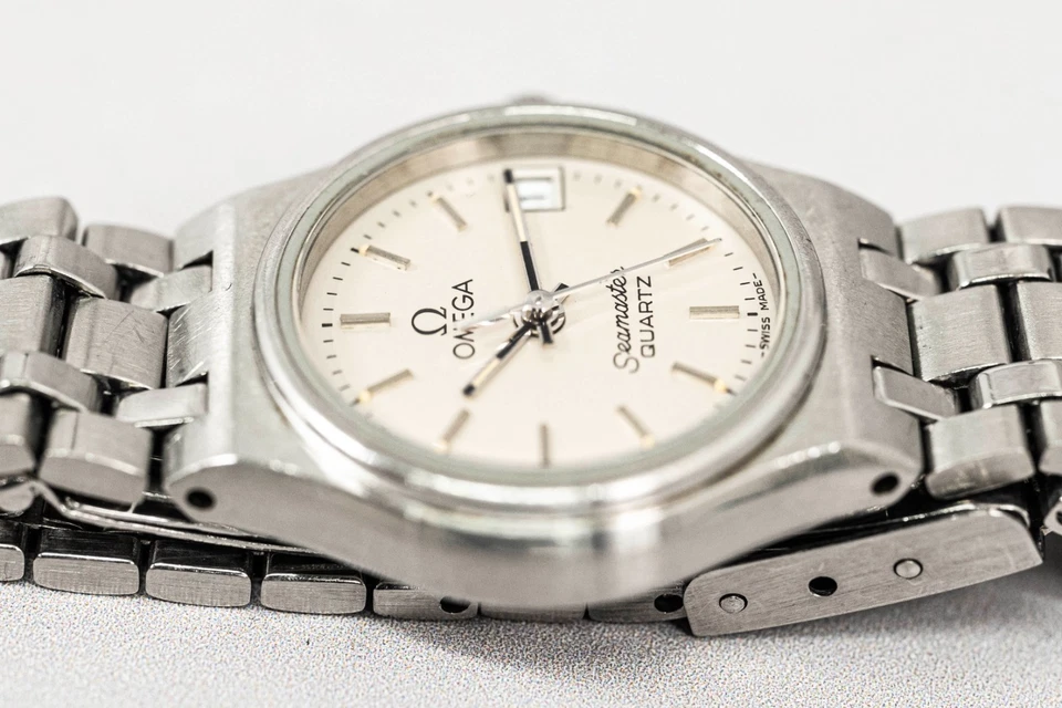 Sin tarifas *CASI COMO NUEVO* Vintage 1984 OMEGA Seamaster Cal.1380 Qz fecha 22 mm para mujer Foto 4 de 4