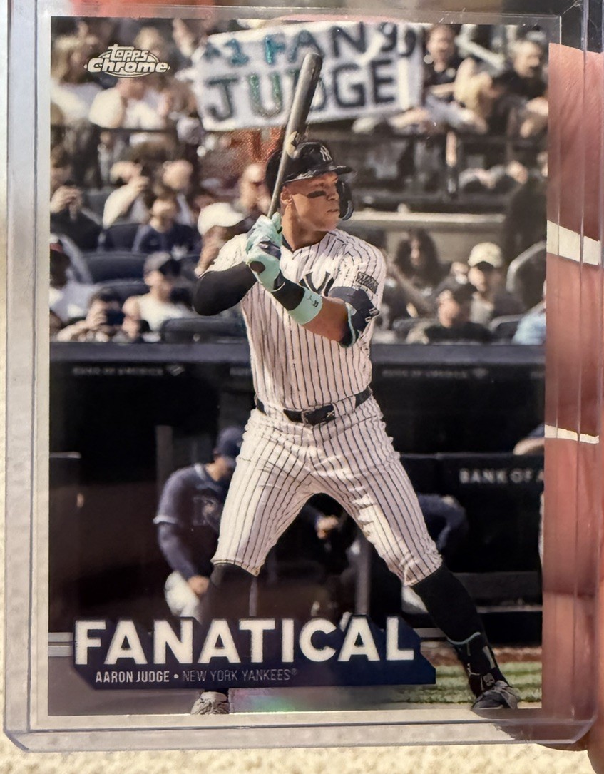 2025 Topps Chrome Aaron Judge Fanatical SSP New York Yankees #FAN-14