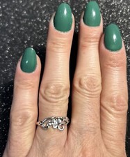 New Elegant Silver Flower Ring Size 7