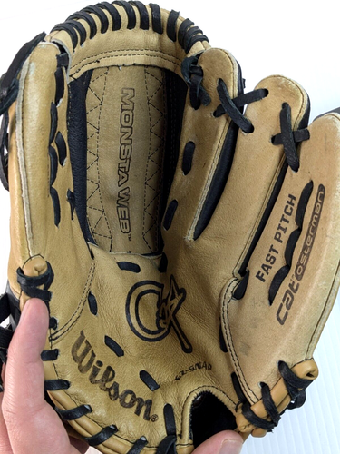 Wilson Monsta Web 11" Inch Right Handed Fast Pitch Catchers Softball Glove Mitt - Picture 5 of 6