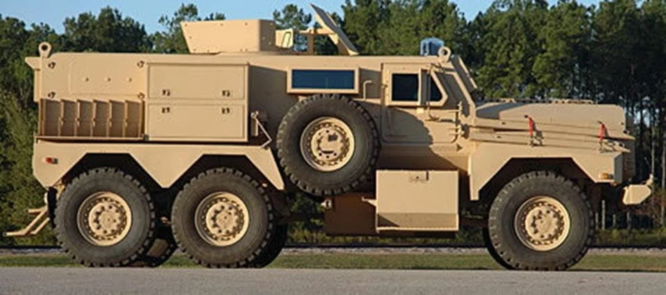 Cougar HE 6x6 MRAP Personnel Carrier Trident 87136 Resin 1/87 Kit Unfinished - Image 2 of 2