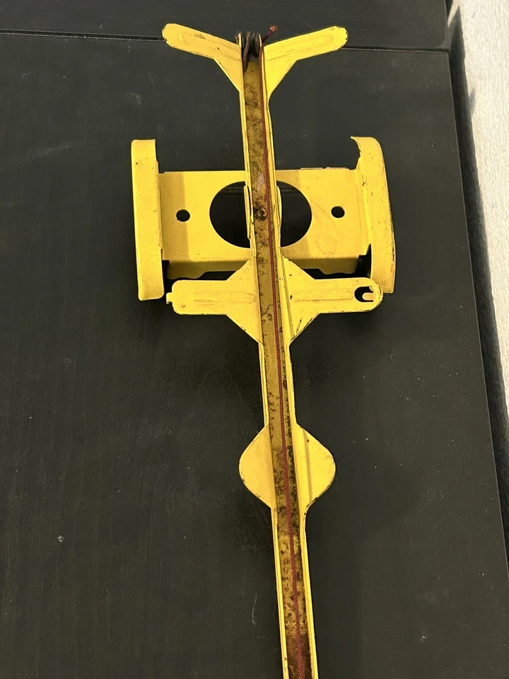 TONKA TOY Yellow steel JEEP Gladiator J-10 Pick Up Truck VINTAGE w/ trailer - Image 3 of 4