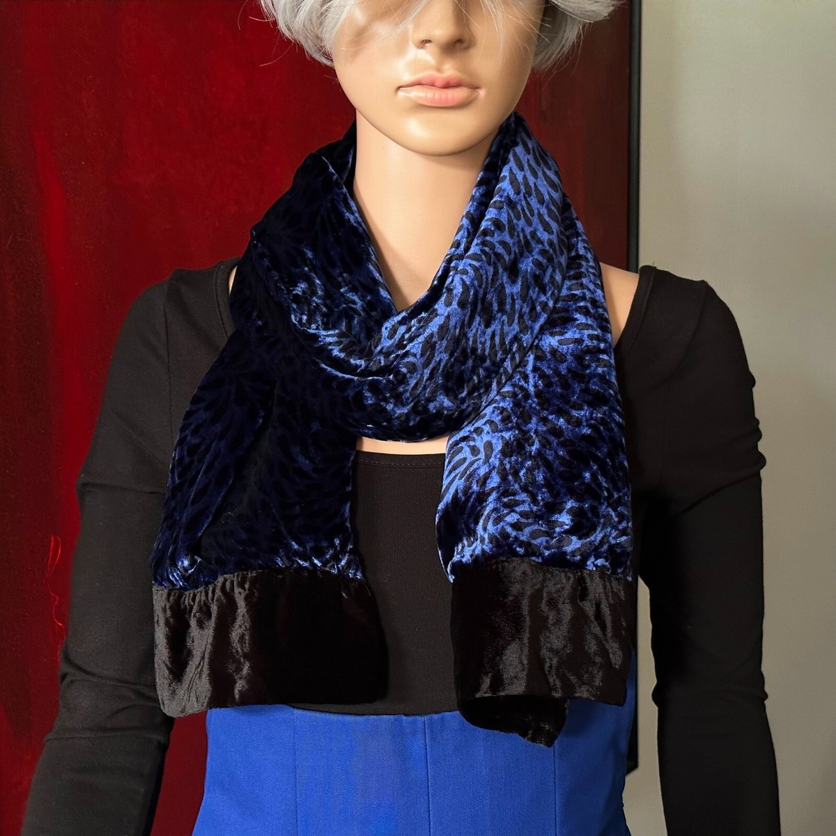 GIORGIO ARMANI Le Collezioni scarf velvet black paisley on blue