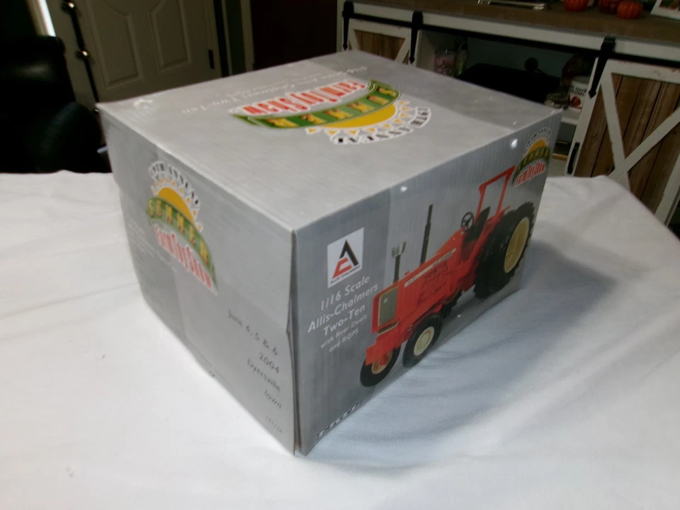 Juguete Agco Farm Allis Chalmers nuevo en caja 210 espectáculo de verano Foto 2 de 2