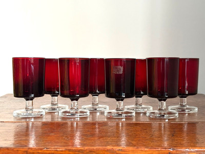 8 Vintage Luminarc Rubinroter Kavalier - Weingläser - Frankreich 9,5 cm H TOP