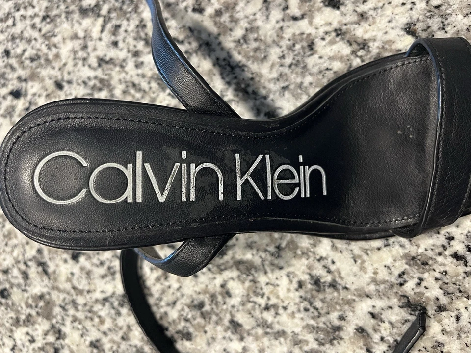 Босоножки Calvin Klein черная кожа Kim размер 7 - Изображение 4 из 4