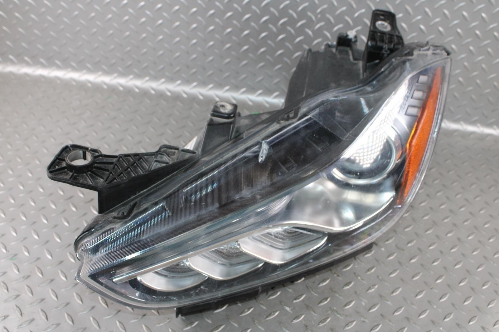 Maserati Ghibli 2018-2020 Left Headlight lens