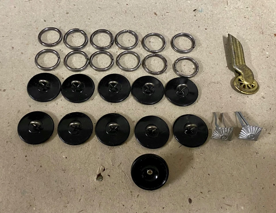 Alt Konvolut Knöpfe / Reichsbahn