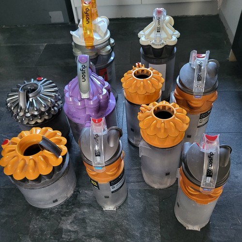 Dyson Zyklon und Staubbehälter Restposten Konvolut verschiedene Modelle ohne Filter Ersatzteile