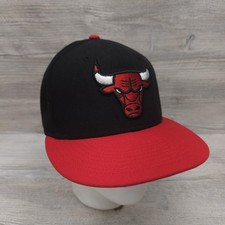 Chicago Bulls Hat Cap Snap Back One Size Black Red NBA Basketball New Era 9FIFTY