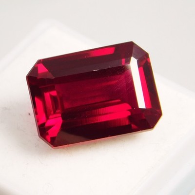 17.30 Ct Rubin, Wiegeförmiges Emerald Cut, IGL Zertifiziert, Unbehandelt