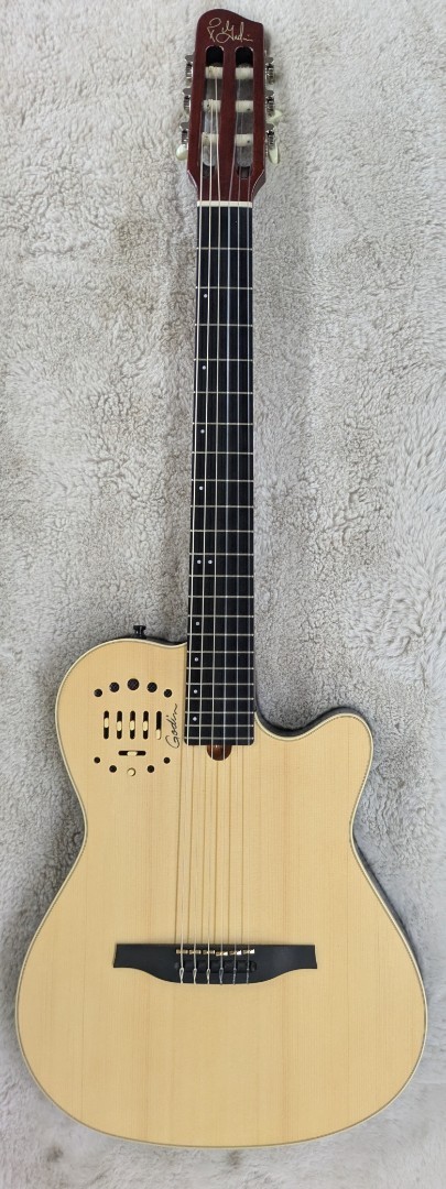 Godin Multiac Nylon Deluxe - B-STOCK 302390₽