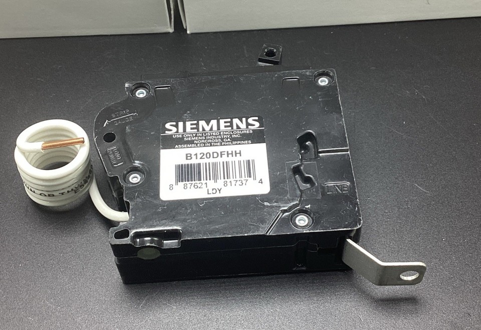 Siemens B120HH 20-Amp Single Pole 120-Volt 65KAIC Bolt in Breaker - Ground Fault Circuit Interrupters