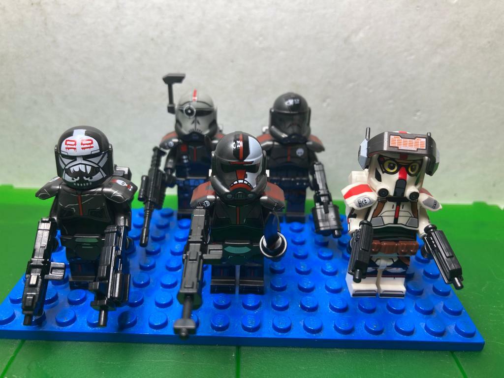 MINIFIGURAS - STAR WARS - LA REMESA MALA - CLONE FORCE 99